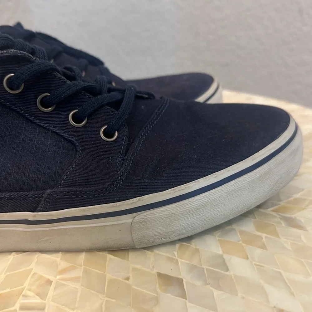 Toms men’s sneakers size 11